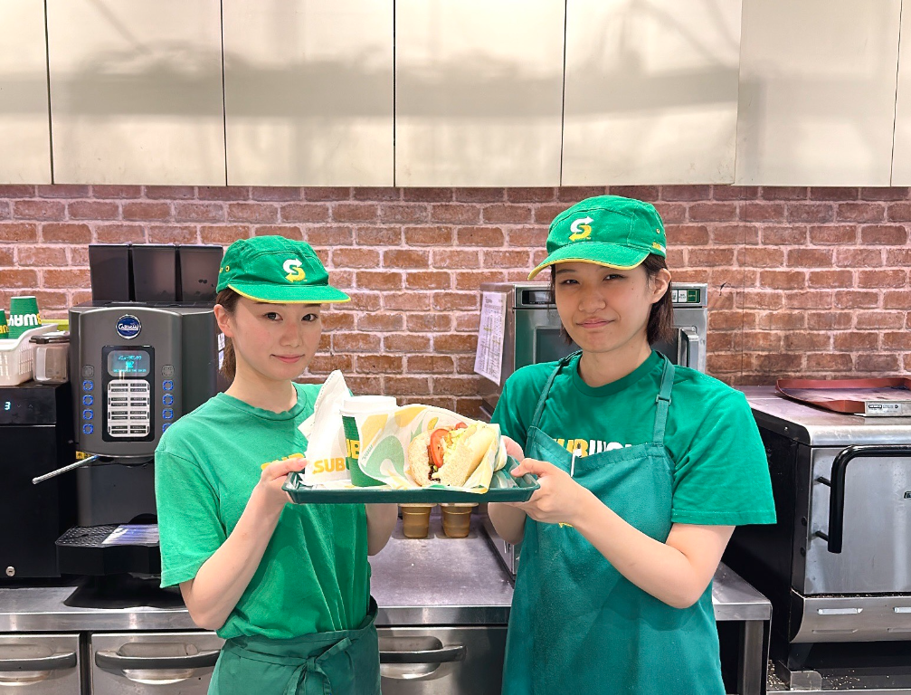 サブウェイのオープニングSTAFF
